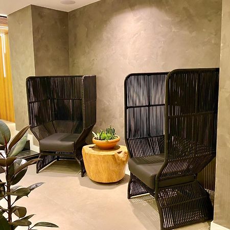 Kastel Petropolis Hotel Екстериор снимка