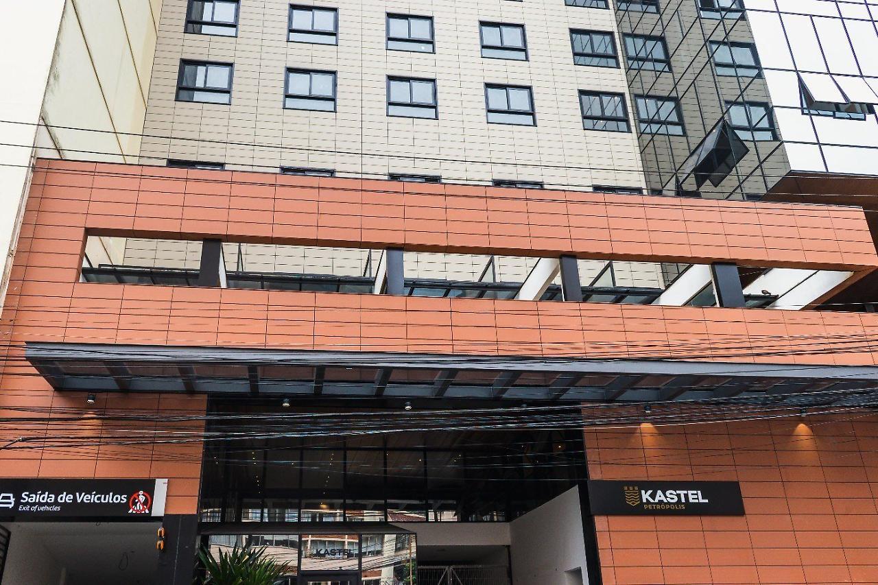 Kastel Petropolis Hotel Екстериор снимка