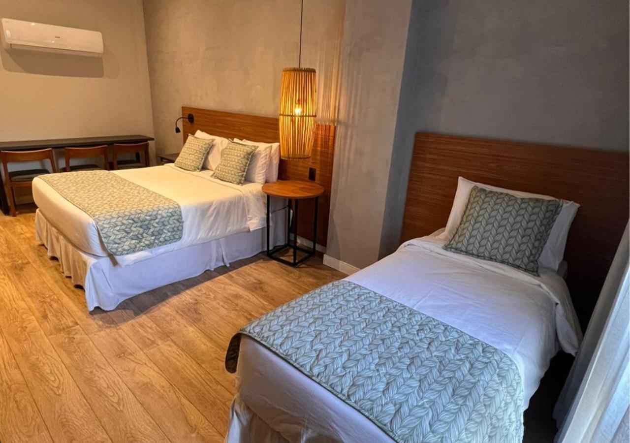 Kastel Petropolis Hotel Екстериор снимка
