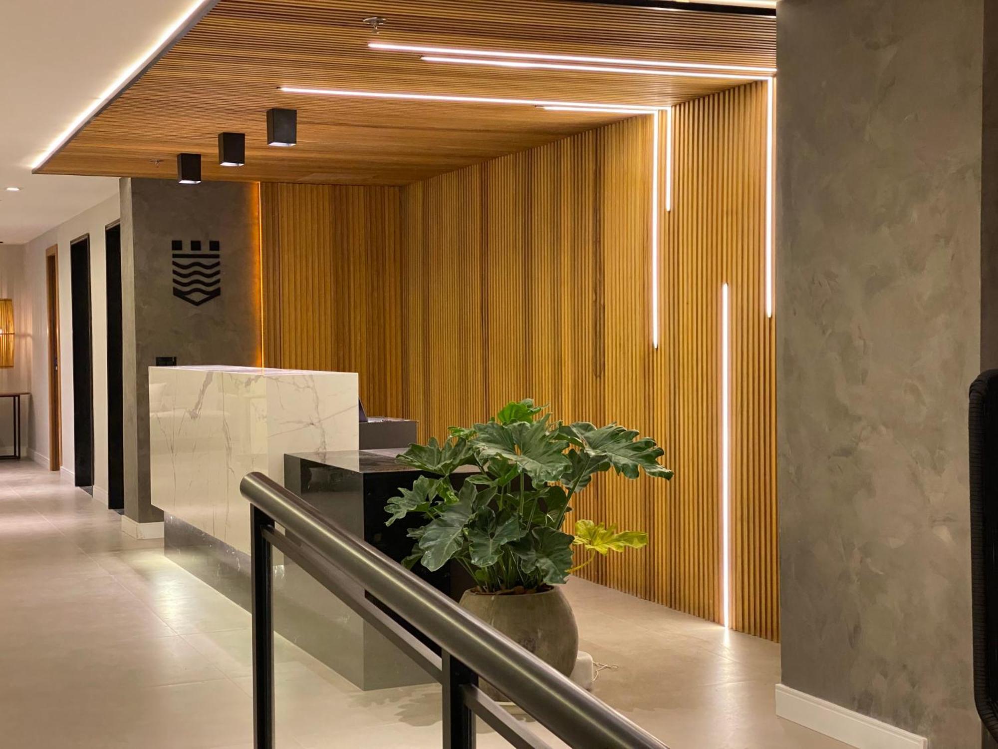 Kastel Petropolis Hotel Екстериор снимка