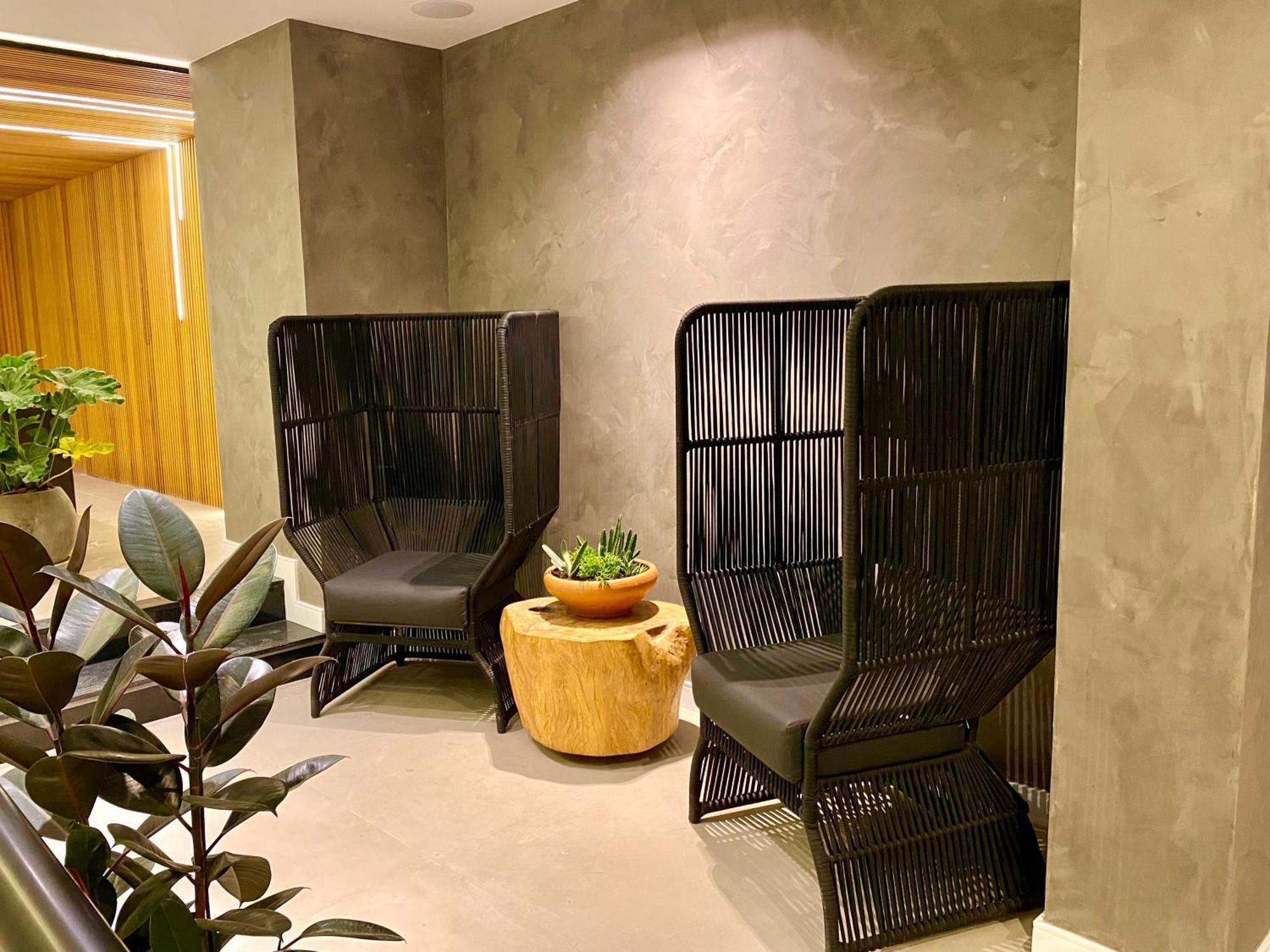 Kastel Petropolis Hotel Екстериор снимка