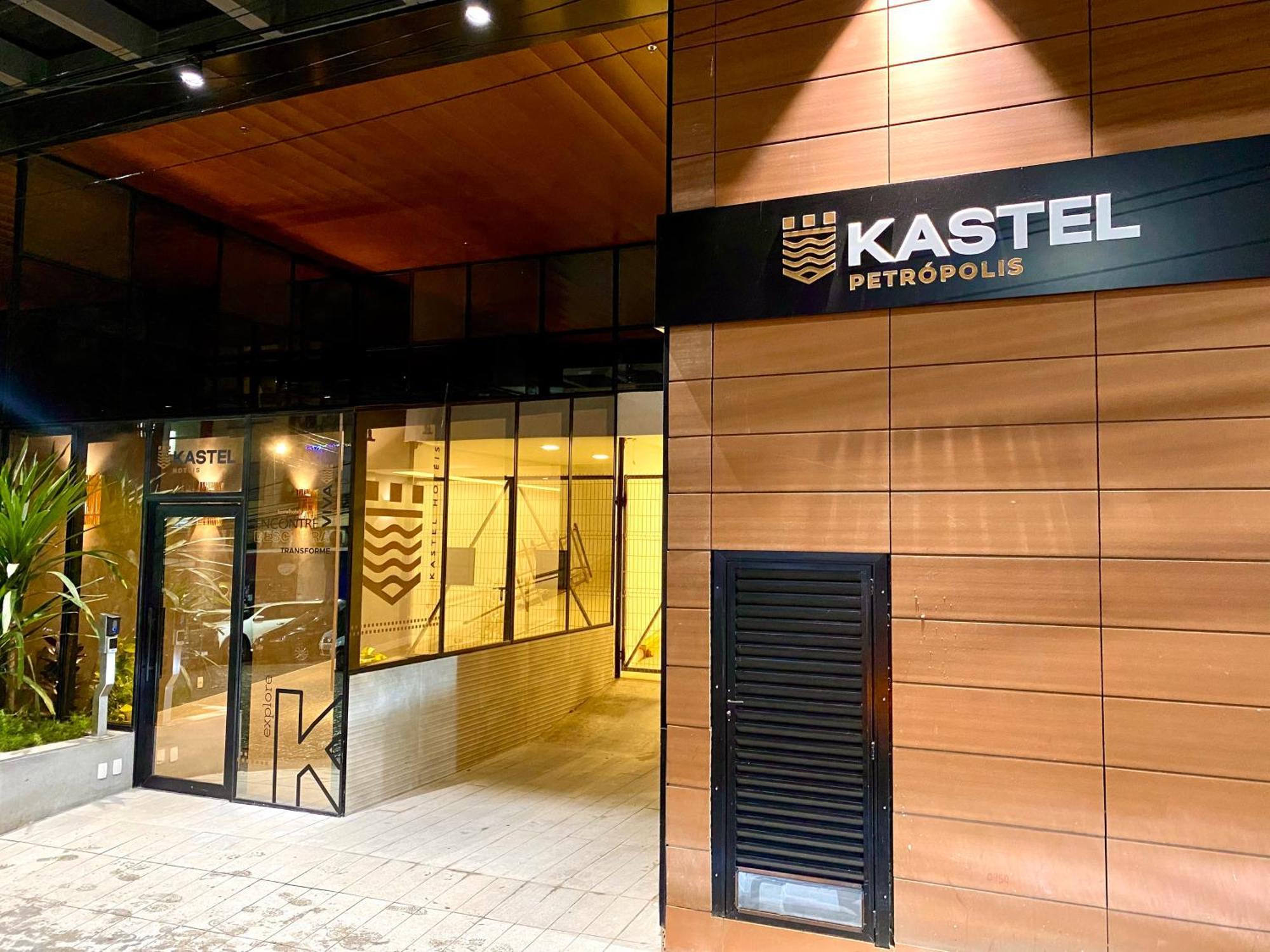 Kastel Petropolis Hotel Екстериор снимка