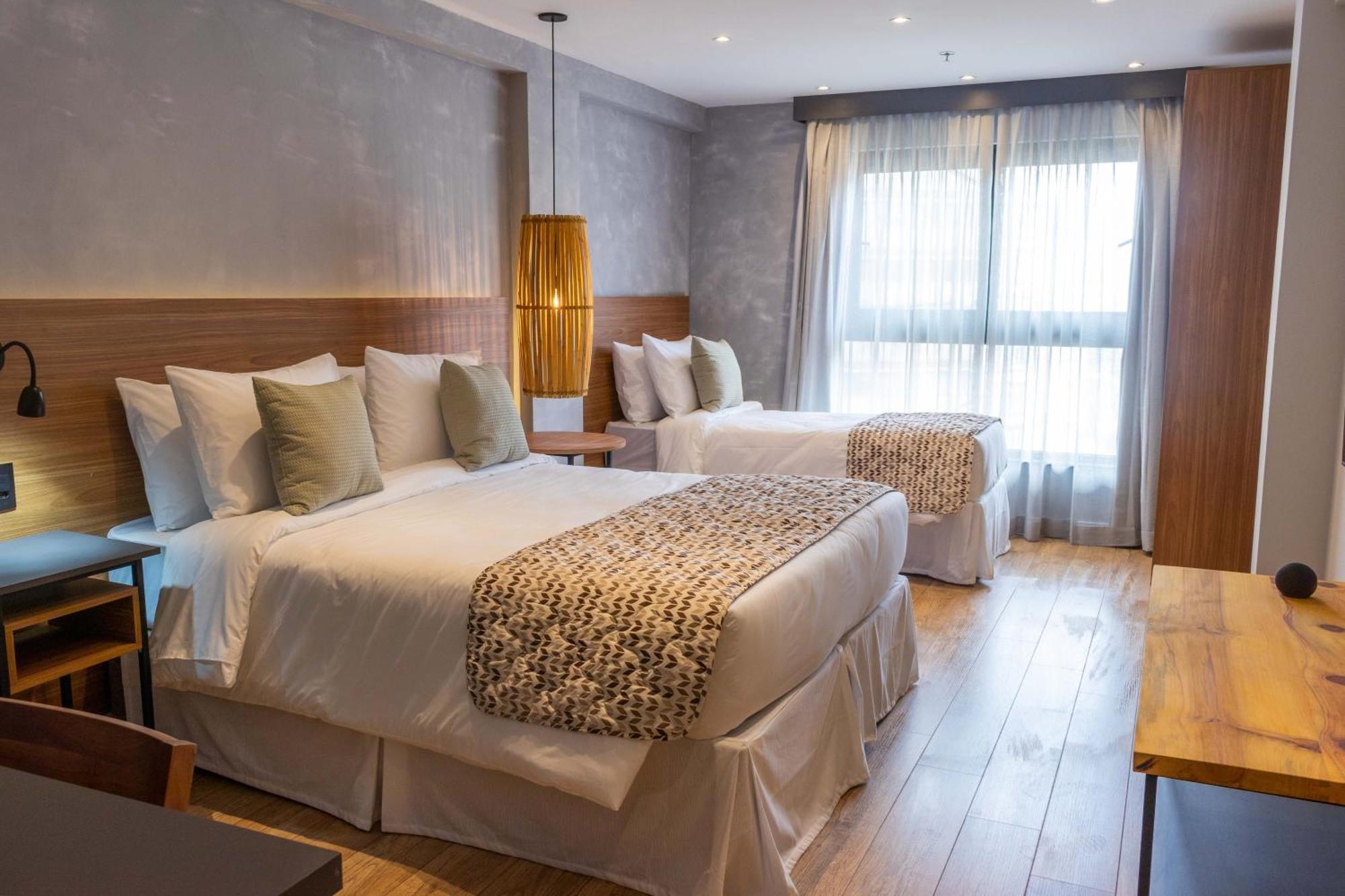 Kastel Petropolis Hotel Екстериор снимка